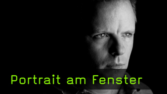 Portraitfotografie, Softbox, Licht, Portrait am Fenster Portraitfotografie, Softbox, Licht, Portrait am Fenster