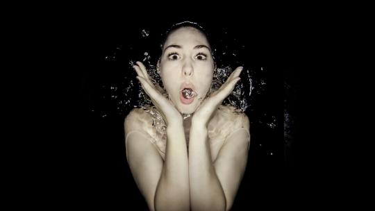 Bildidee Highspeed-Fotografie: das Eimershooting