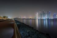 Dubai Skyline bei Nacht