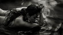 Aktfotografie mit Wasser im Studio, Andreas Bitesnich